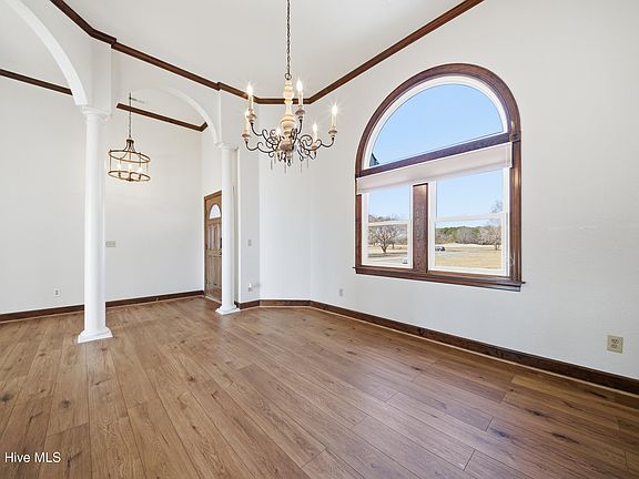 3rd image of 220 Mulberry Hill Lane