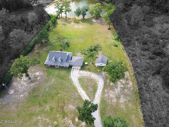 4th image of 10269 Lake Breeze Ln