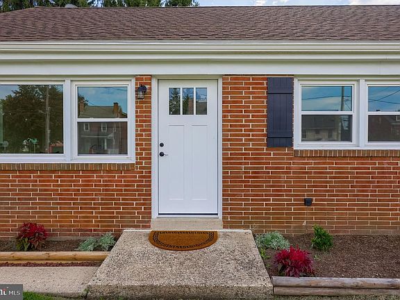 2nd image of 1338 Manor St