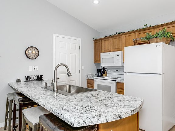 4th image of 8410 Jarmen Ln