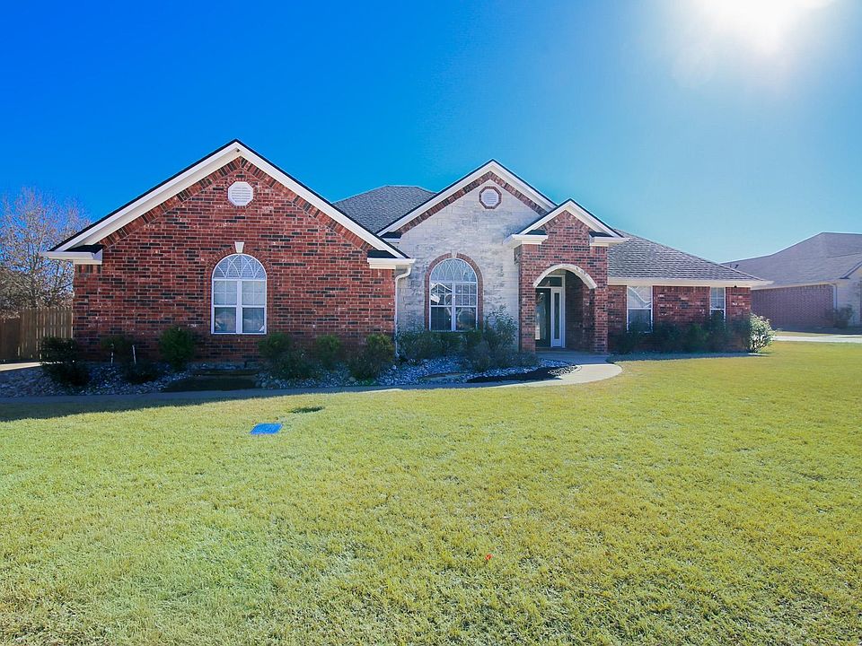 1st image of 107 Mossy Creek Dr