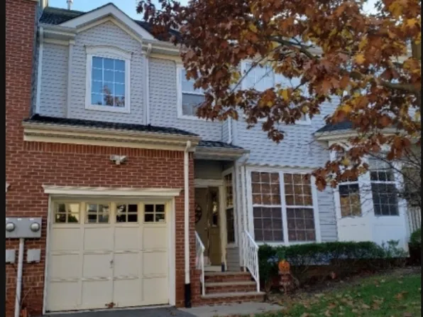 111 Cardigan Ct, Parsippany, NJ 07054