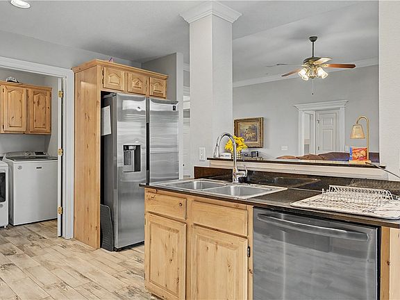 3rd image of 3138 Chadwick St