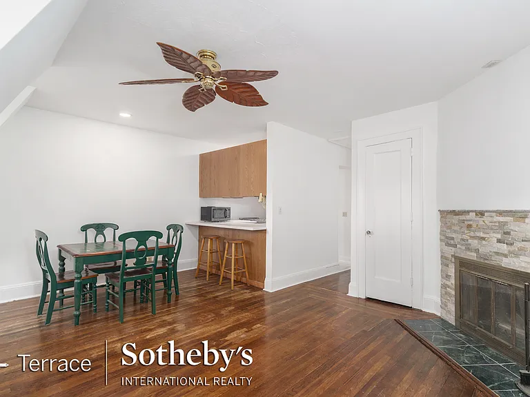 281 Burns St #2 — Photo 3