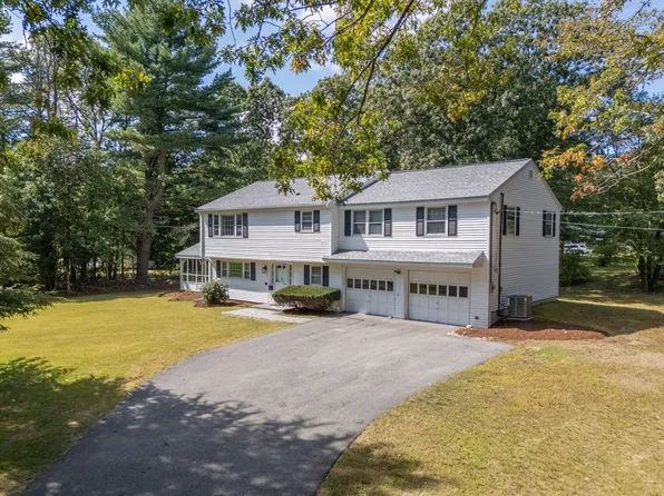2 Clover Cir, Andover, MA 01810