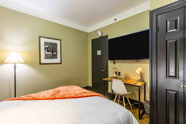 Rented by Corcoran | media 3