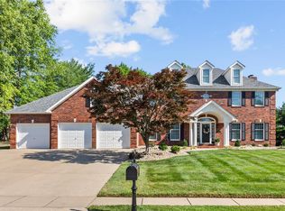 53 Sunset Hills Dr, Edwardsville, IL 62025