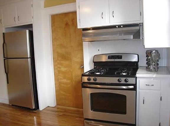 2nd image of 34 Oakland St #34