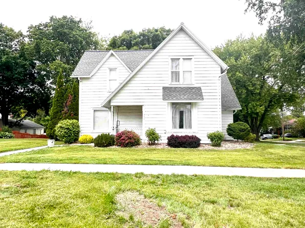 501 Blackhawk St, Reinbeck, IA 50669