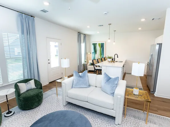 Magnolia Point Cottages & Townhomes