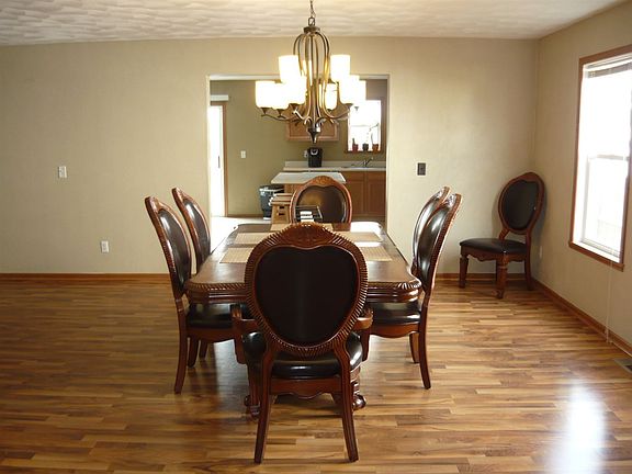 3rd image of 3062 Stralow Ln