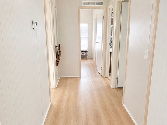 4th image of 3232 S Huntington Ave