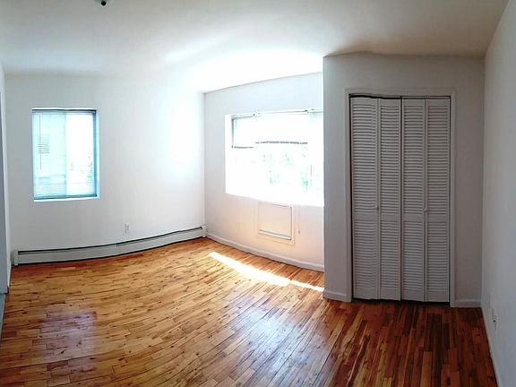 2nd image of 1097 Willoughby Ave #B