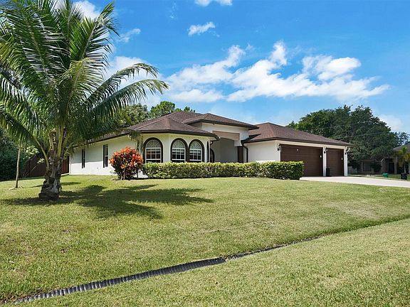 2nd image of 992 SW Haleyberry Avenue