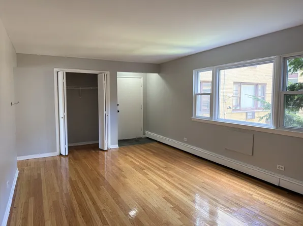 7824 S South Shore Dr #2C, Chicago, IL 60649