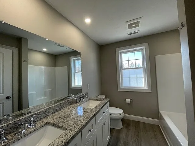 150 Main St #1 — Photo 16