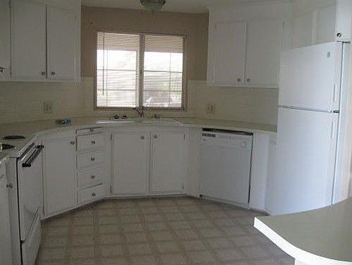 2nd image of 715 Brigantine Blvd
