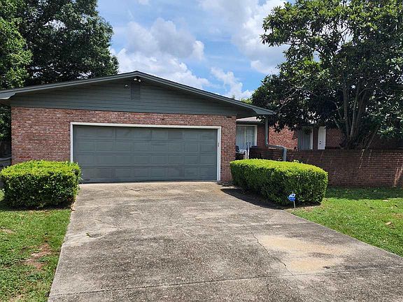 3rd image of 6704 White Oak Dr
