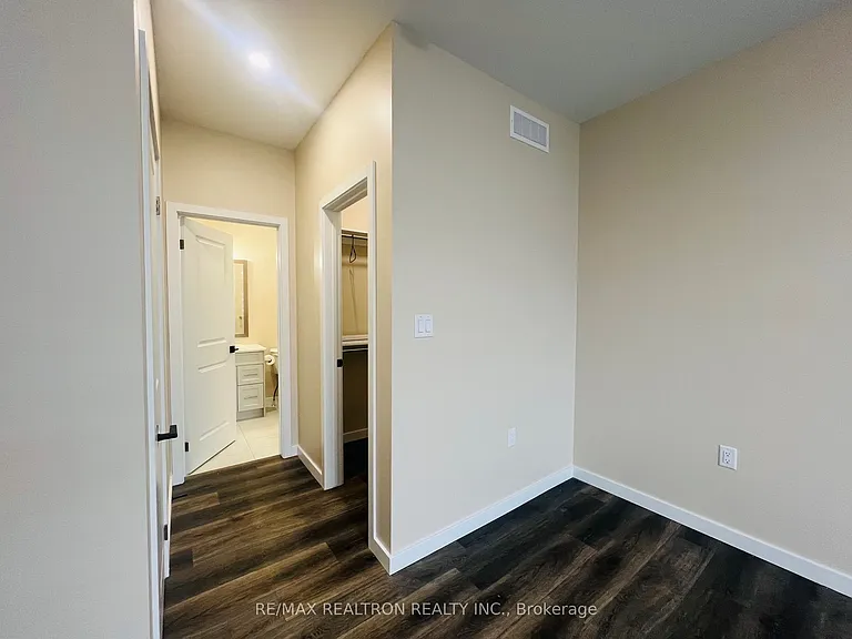 9 Summit Cres — Photo 14
