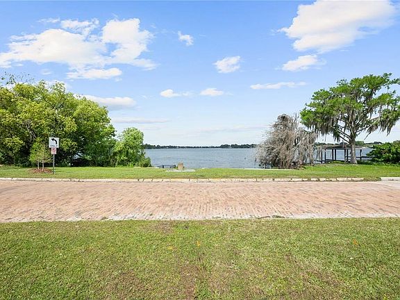 4th image of 240 KILLARNEY DRIVE