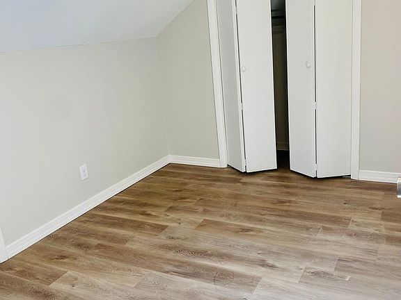 2nd image of 39 Cortland St #18
