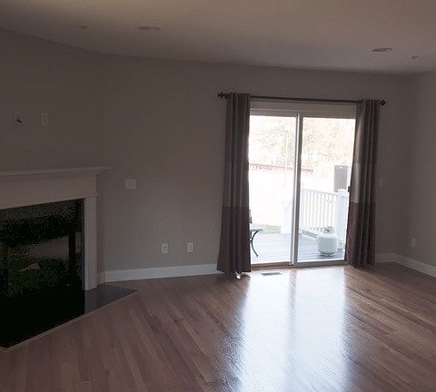 FAMILY ROOM/ GAS FIREPLACE