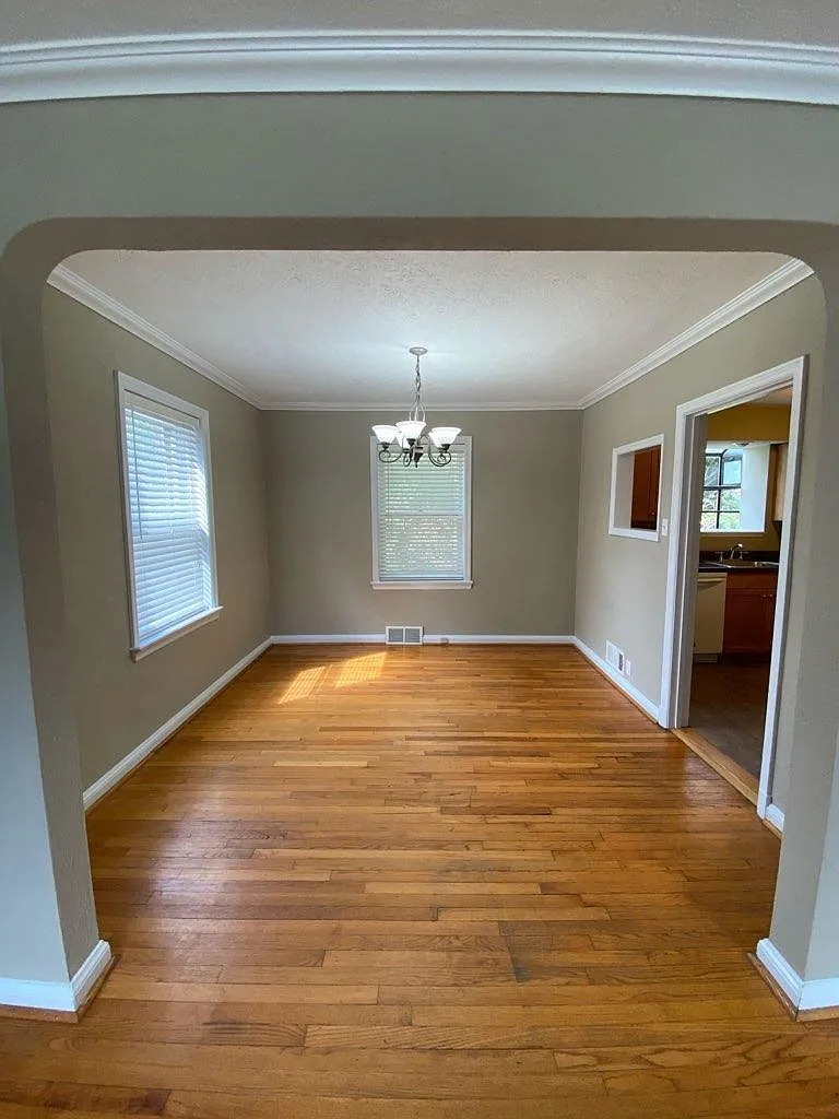 3 bed, $1,595 — Photo 4