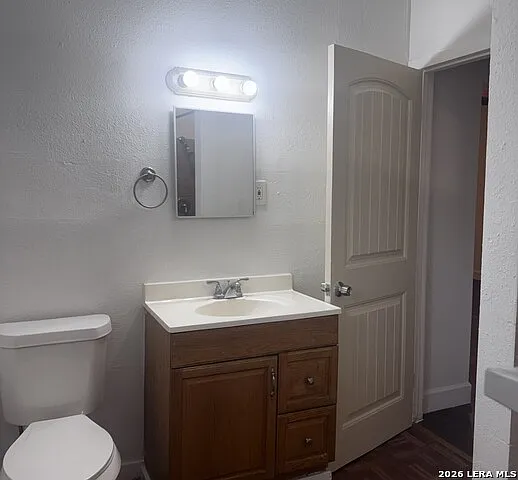 3 bed, 1.0 bath, 950 sqft, $975 — Photo 4