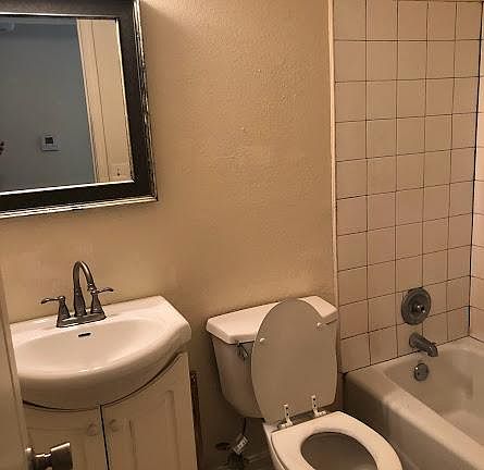 5th image of 2707 Belmoor Dr