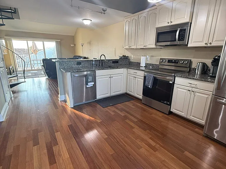 Kitchen, Dining and Living
