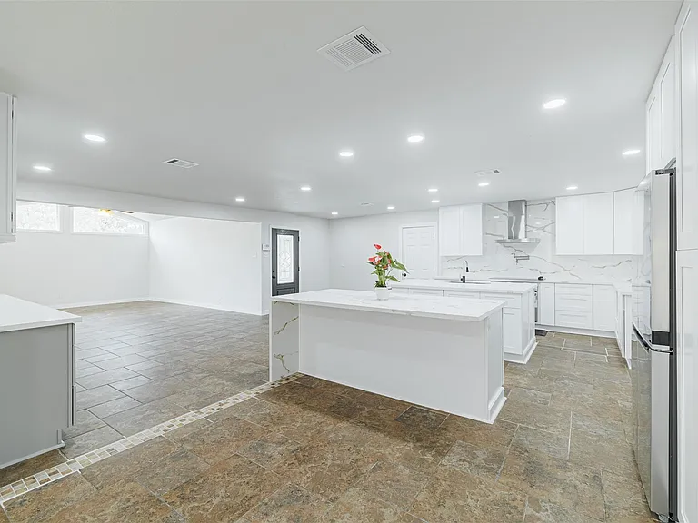 10055 Larston St — Photo 13