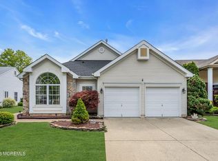 21 Baltusrol Dr, Jackson, NJ 08527