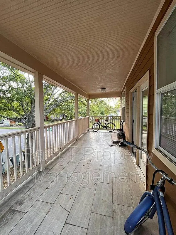 4 bed, 2.0 bath, 1480 sqft, $2,295 — Photo 3