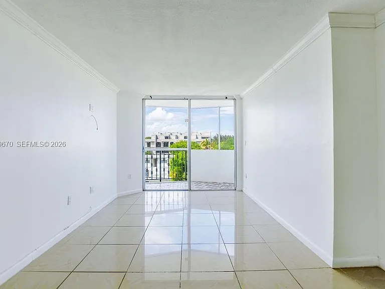 1990 Marseille Dr #402 — Photo 15