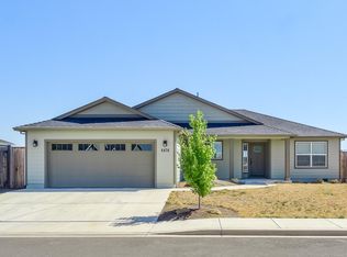 8476 Cayden St, White City, OR 97503