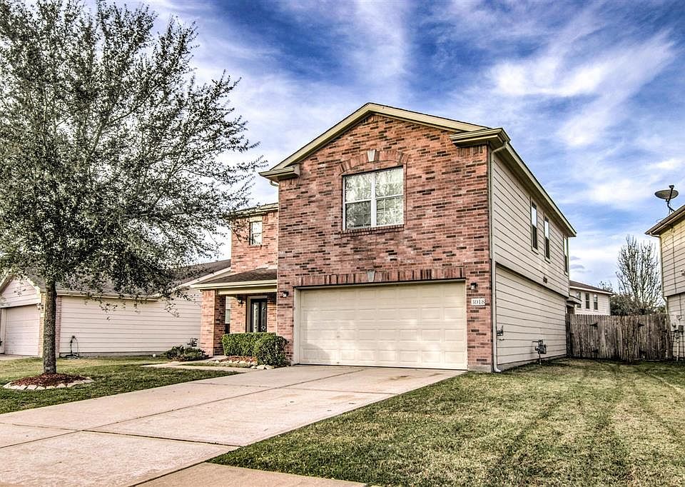 1st image of 3018 Lexington Lake Dr