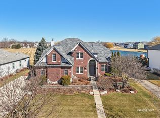 3534 Hidden Fawn Dr, Elgin, IL