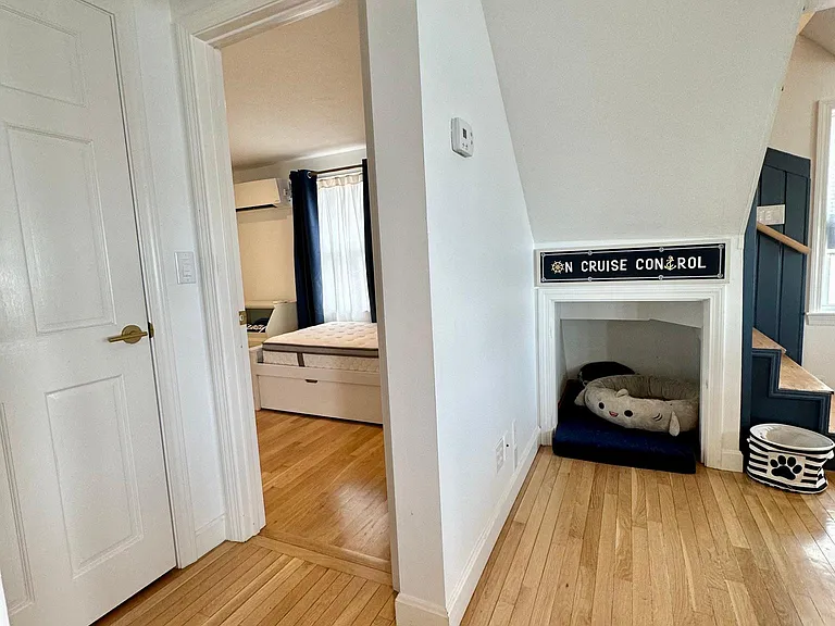 92 Foster Ave — Photo 33
