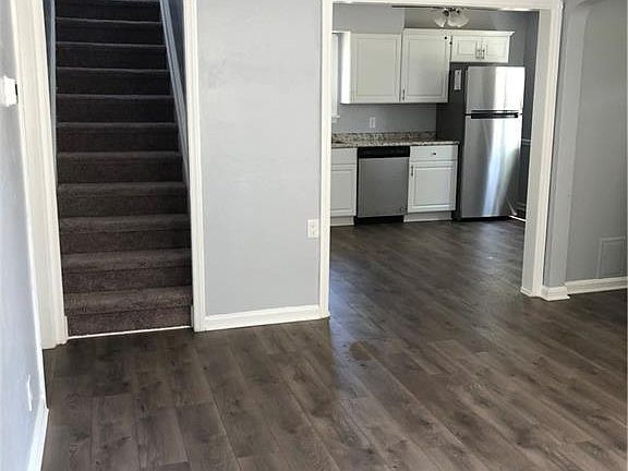 4th image of 7520 Theota Ave