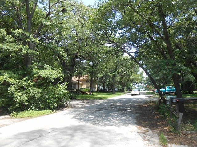 2nd image of 15118 Blackstone Ave