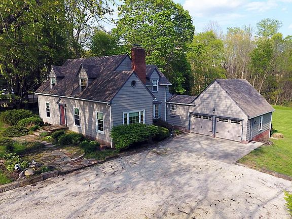 2nd image of 1171 Meadow Park Dr