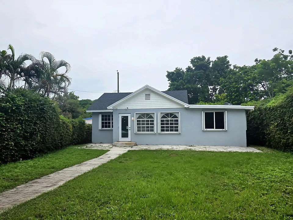 545 NW 99th St