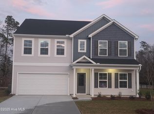 800 Schoolfield Dr, Sneads Ferry, NC 28460