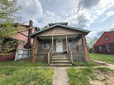 1015 Washington St, Farrell, PA, 16121