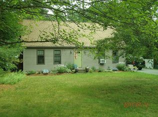 25 Oakridge Dr, Granby, CT 06035