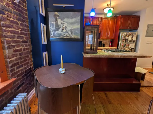 811 Walton Avenue image 8 of 13