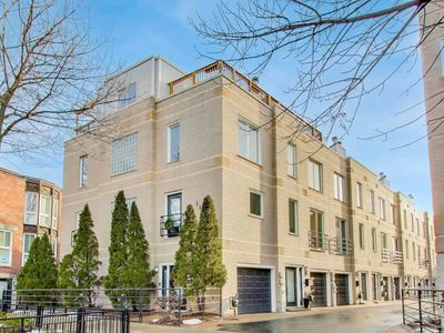 1145 W Newport Ave Unit T, Chicago, IL, 60657