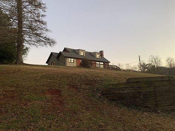 3rd image of 7146 Pine Needle Dr