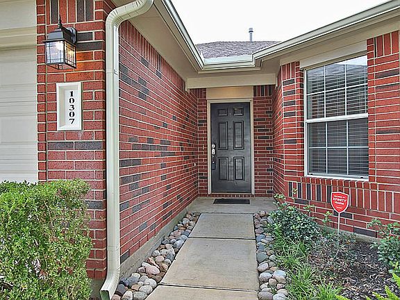 2nd image of 10307 Glenfield Park Ln
