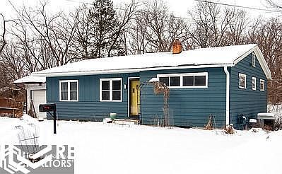1st image of 905 E Briggs Ave